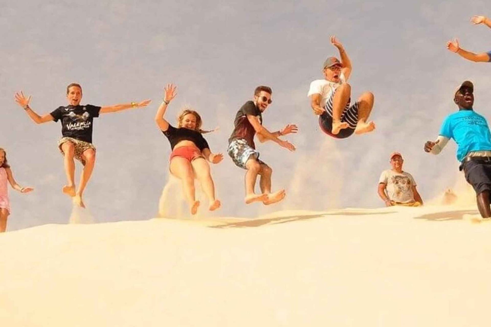 Sal Rei, spiaggia di Santa Monica, grotte, dune e relitto