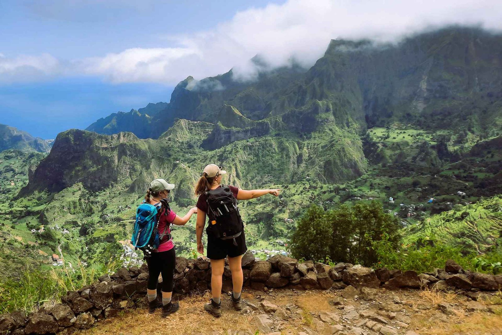 Santo Antão : Randonnée du cratère du volcan Cova à Ribeira Paúl